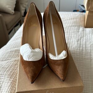 NIB Christian Louboutin Decoltish 38.5 Brown Heels
